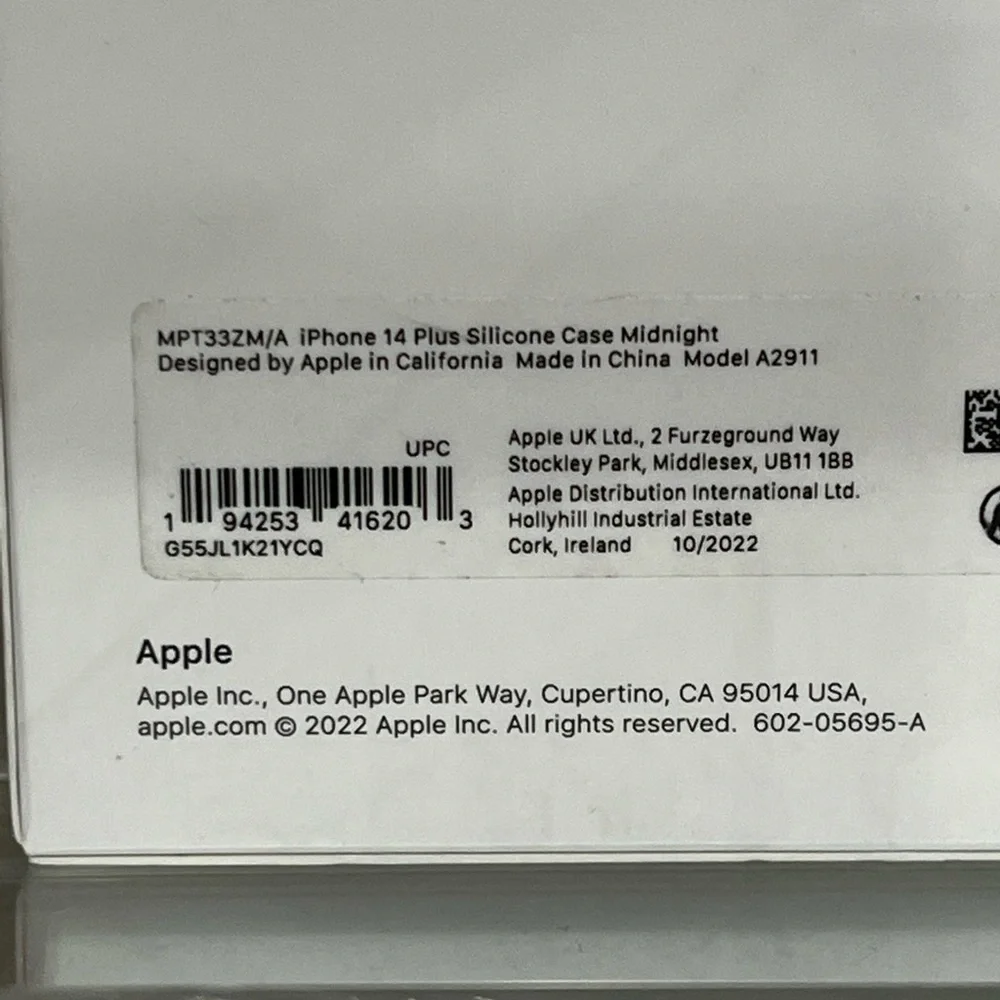 Apple iPhone 14 plus Case in color Midnight, new!